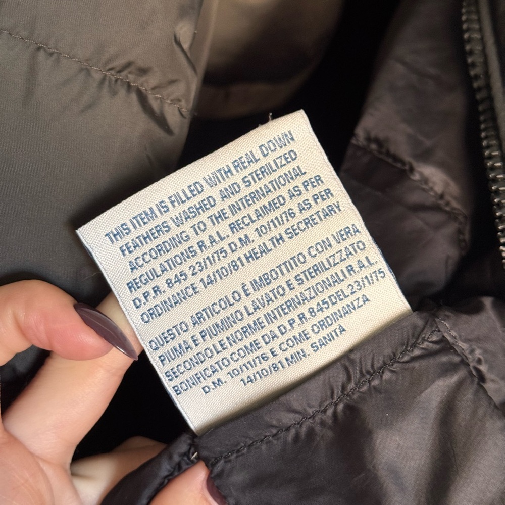 Moncler Women's Black Jacket - Picture 6 of 6